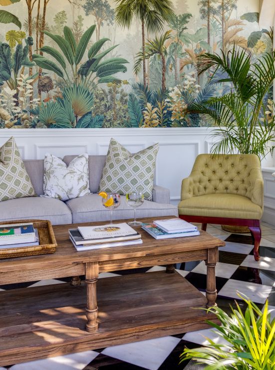 The Claremont Sun Lounge 22