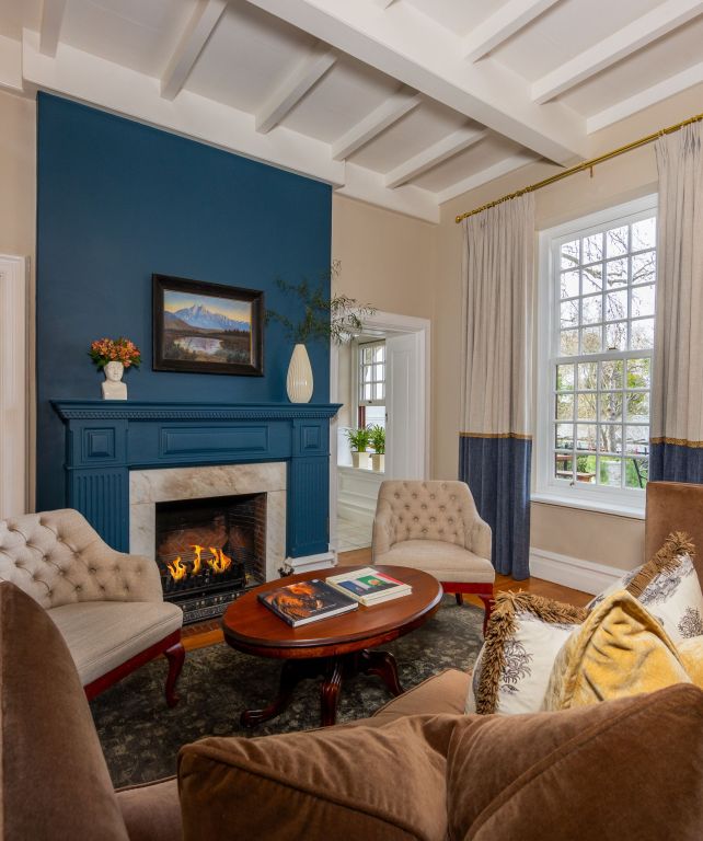 The Claremont Lounge 1