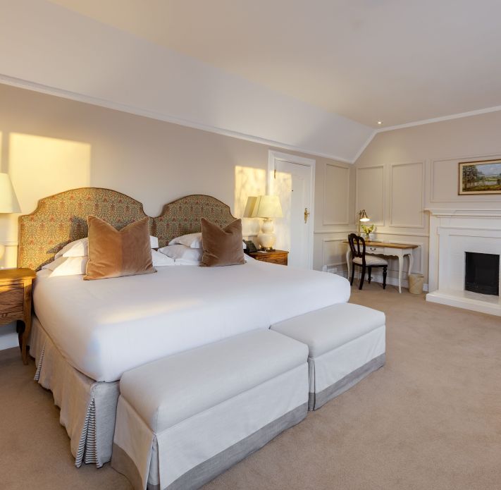 The Claremont Room 2 3