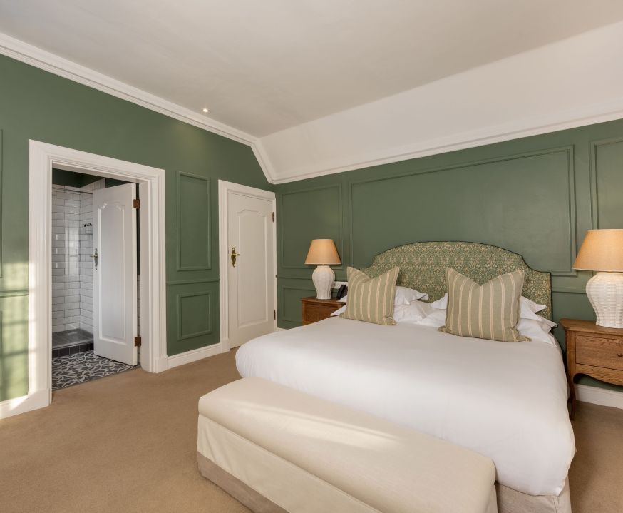 The Claremont Room 3 7